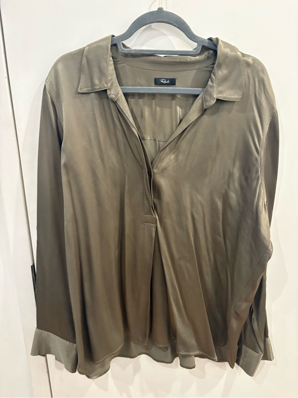 Rains Olive Satin Button-Front Women's Top